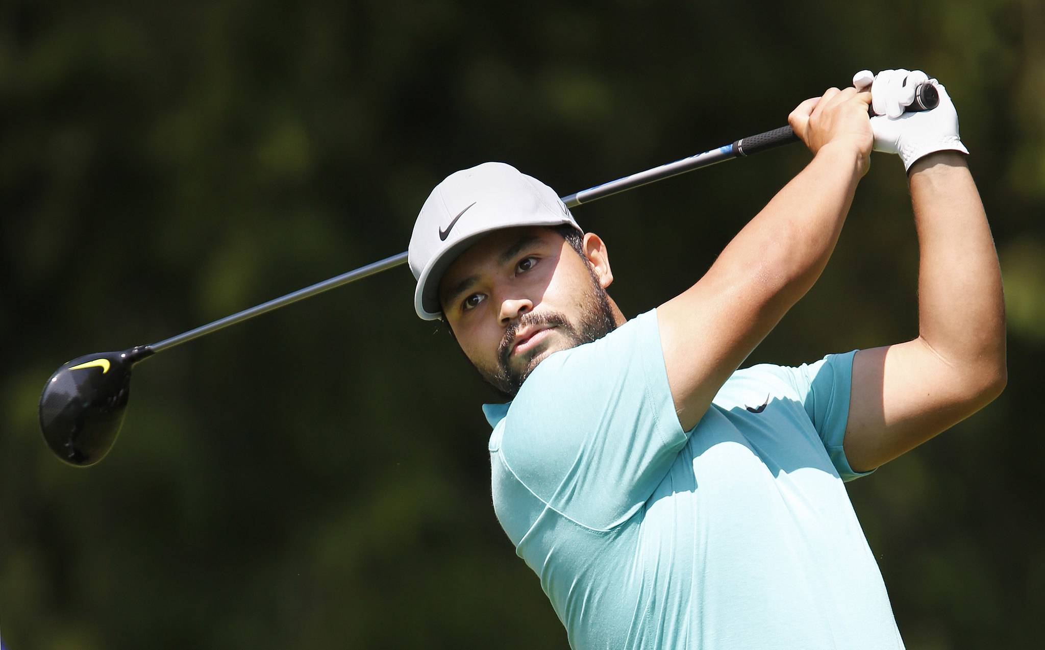 Golfpro JJ Spaun beim Abschlag mit dem Driver