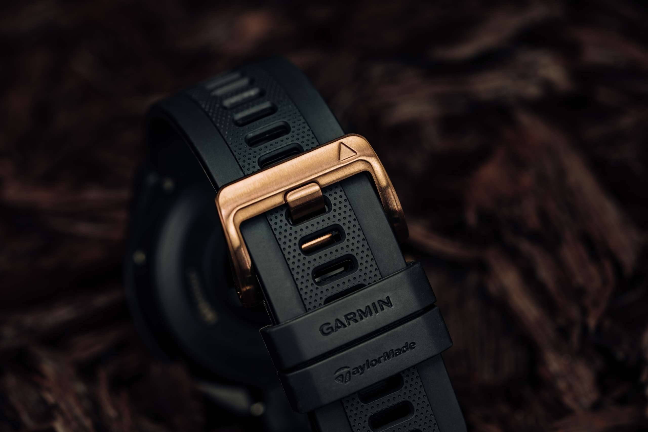 TaylorMade x Garmin Approach S70 Smartwatch Armband