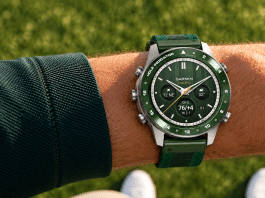Garmin MARQ Golf im Sonnenlicht