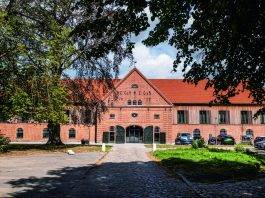 Hotelgebäude Hotel Breitenburg Aussenansicht