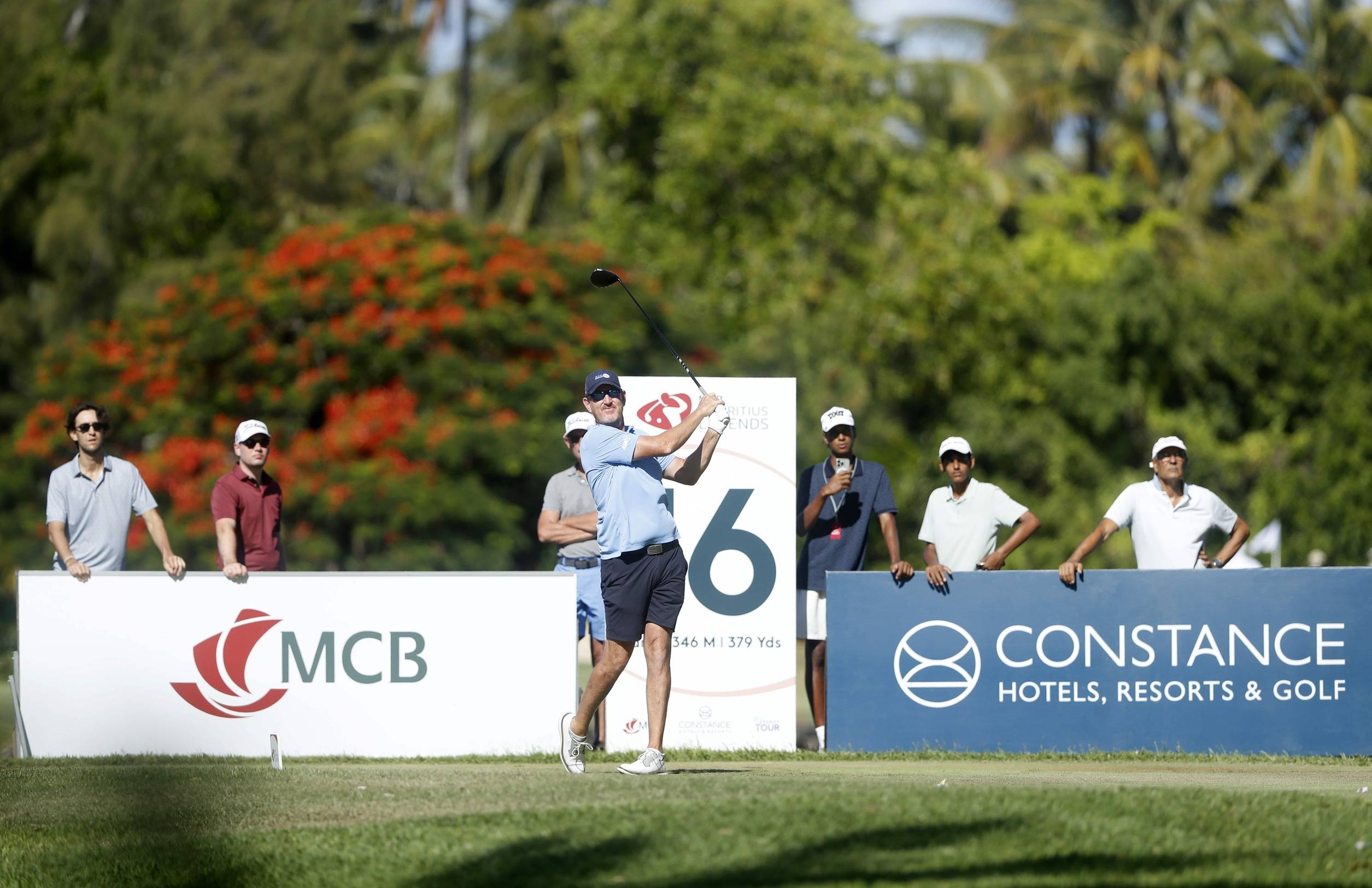 Greg Owen beim Abschlag aus der Teebox