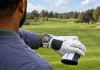 Garmin Approach S72 im Test-Check: Ist das die beste Golf-Smartwatch 2026? Garmin S72 Golfuhr am handgelenk eines Golfers auf dem Platz