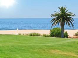 Golf bei Hitze: 10 Tipps für entspannte Runden im Sommer Golf im Sommer