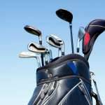 Golf und Gesundheit: 10 Gründe, warum Golf Wohlbefinden fördert Mit Schlägern gefülltes Golfbag vor Himmel